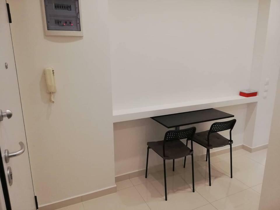 White Lux Apartment For 2 Vipgreece 아테네 외부 사진